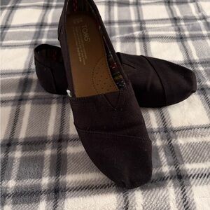 TOMS Women’s Classic Black Loafers